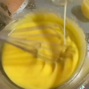 Petra Vindyšová Instagram - Holandská omáčka podrobně znovu!
#masterchef #mňamdočíči #asparagus