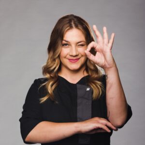 Petra Vindyšová Instagram - Přeji Vám krásný sváteční den! 🍀🐣

Už teď vymýšlím, co si společně uvaříme v dubnové víkendové @snidanesnovou a těším se na Vás!♥️

#chef ##snidanesnovou #chefslife #tvshow
