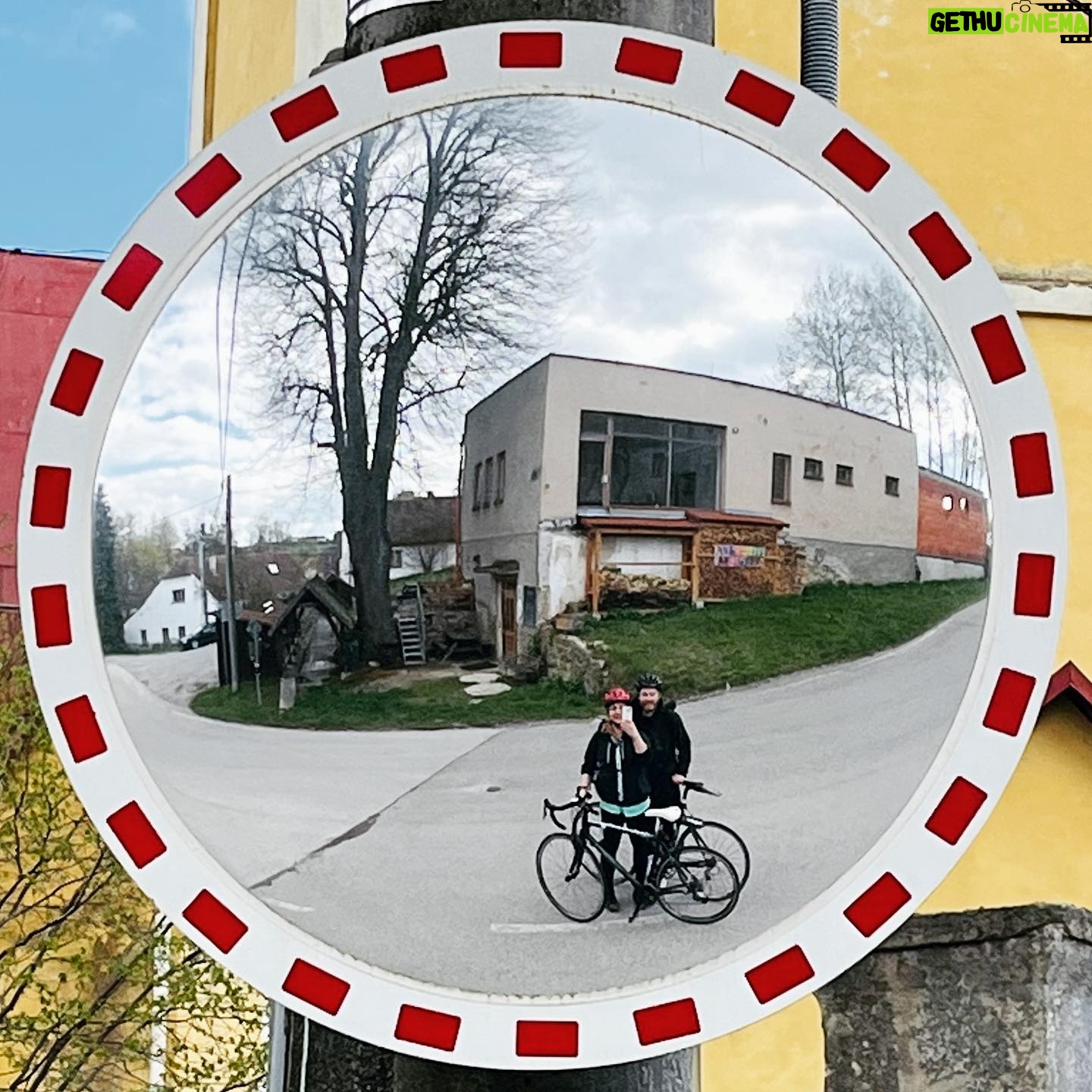 Petra Vindyšová - 184 Likes - Zvládli jsme dnes cca 30km a pro mě je tohle všechno tak nový… a tak skvělý♥️!
#vylet #cyklovylet #bicycle #couple #sport #inlove