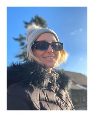 Petra Vojtková Instagram - Konec šestinedělí…yeeees🤩🤩🤩

Ten čas jen pro nás. Doma. Spolu. Už to nic a nikdo nevrátí🤍

#zacinanovaetapa #happy #sunshine