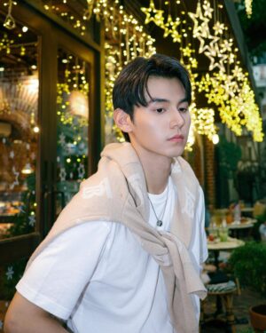 Phachara Suansri Instagram - You're in my ride, we were just blazin 💡