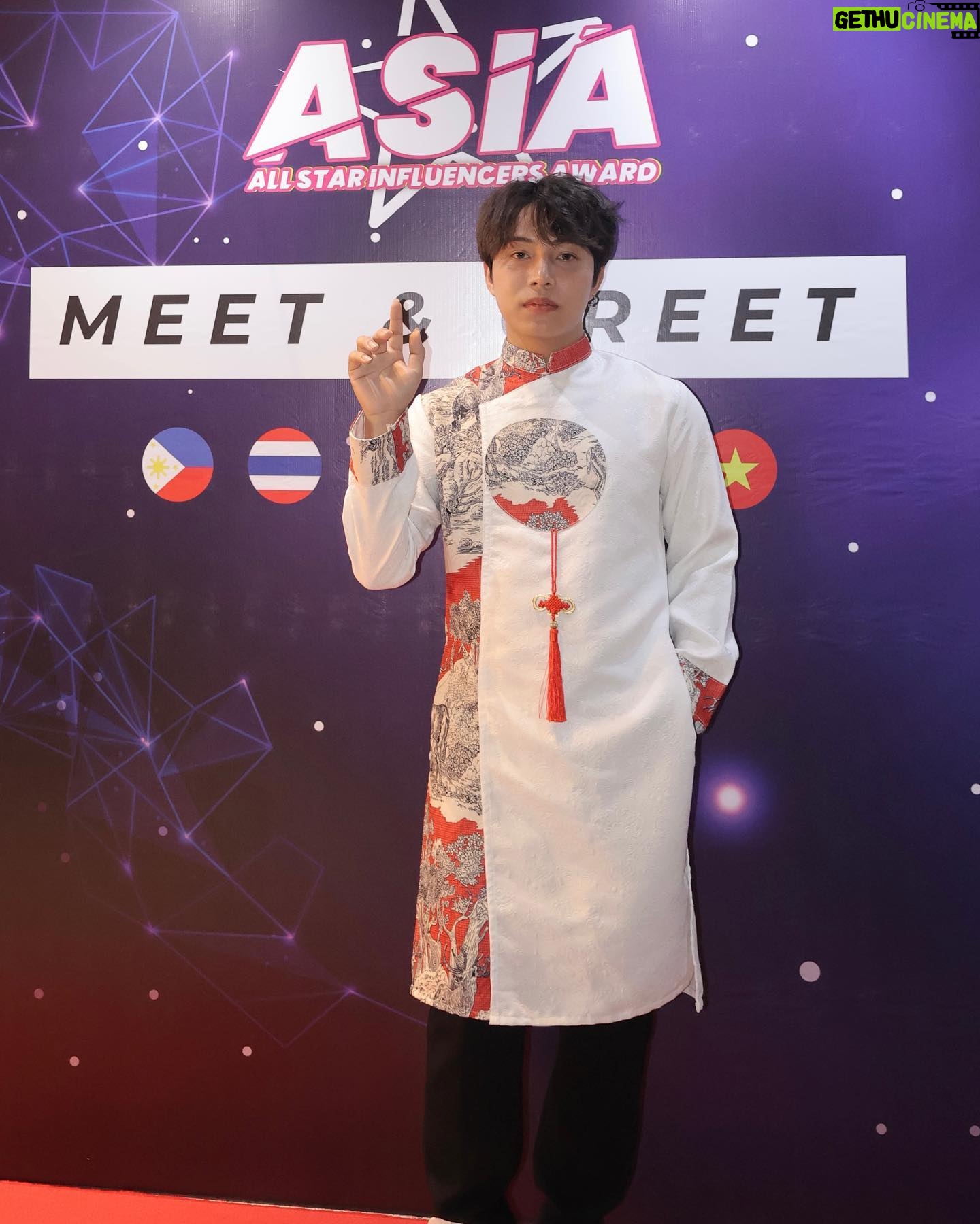 Phạm Thế Bằng - 332 Likes - Flex 1 số giải tui nhận được ở @allstarinfluencers 😘