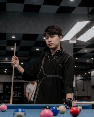 Phạm Thế Bằng Instagram - Tối mình xa, tay nắm tay đan
Mối tình ta, say đắm nay tan