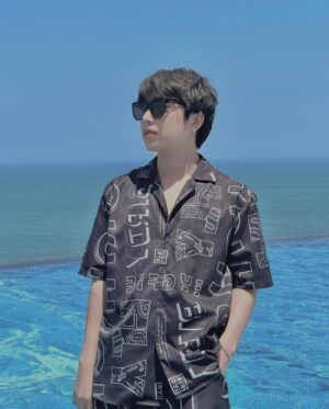 Phạm Thế Bằng Instagram - Em đừng so sánh em với họ
Em ở trong mess, còn họ ở Zalo 😇