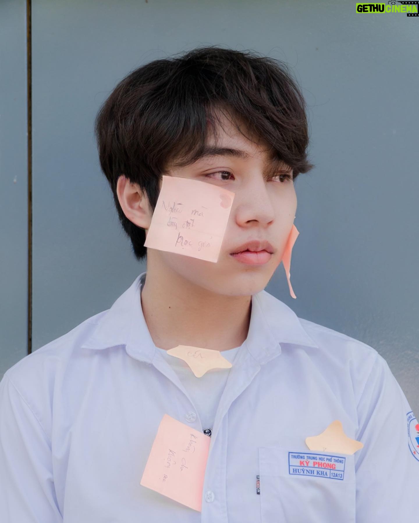 Phạm Thế Bằng - 367 Likes - Bạn đã từng bị bạo lực học đường hay bạo lực ngôn từ chưa? 🥹
“Chúng ta hãy dừng lại việc bạo lực đó được chứ?”