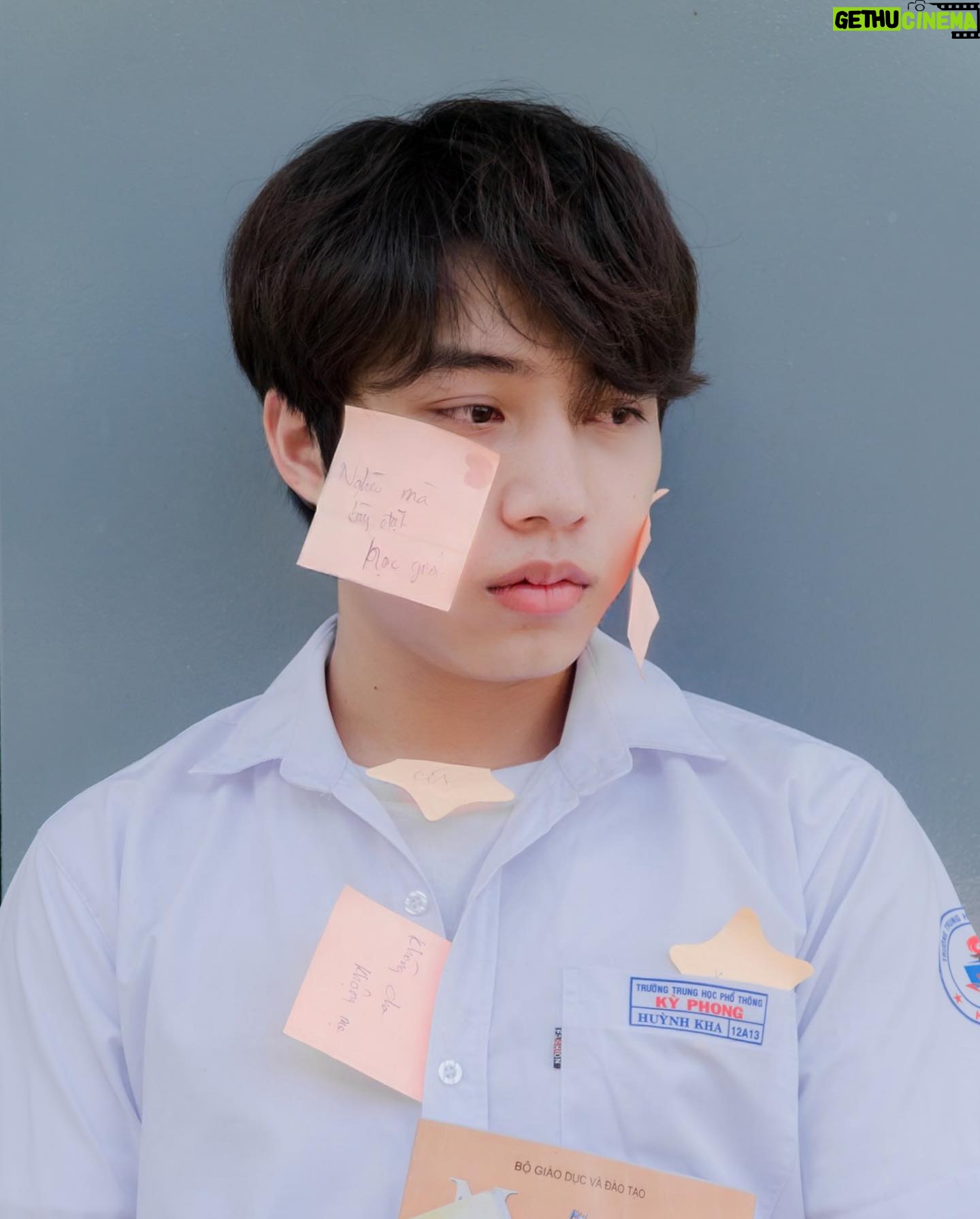 Phạm Thế Bằng - 367 Likes - Bạn đã từng bị bạo lực học đường hay bạo lực ngôn từ chưa? 🥹
“Chúng ta hãy dừng lại việc bạo lực đó được chứ?”