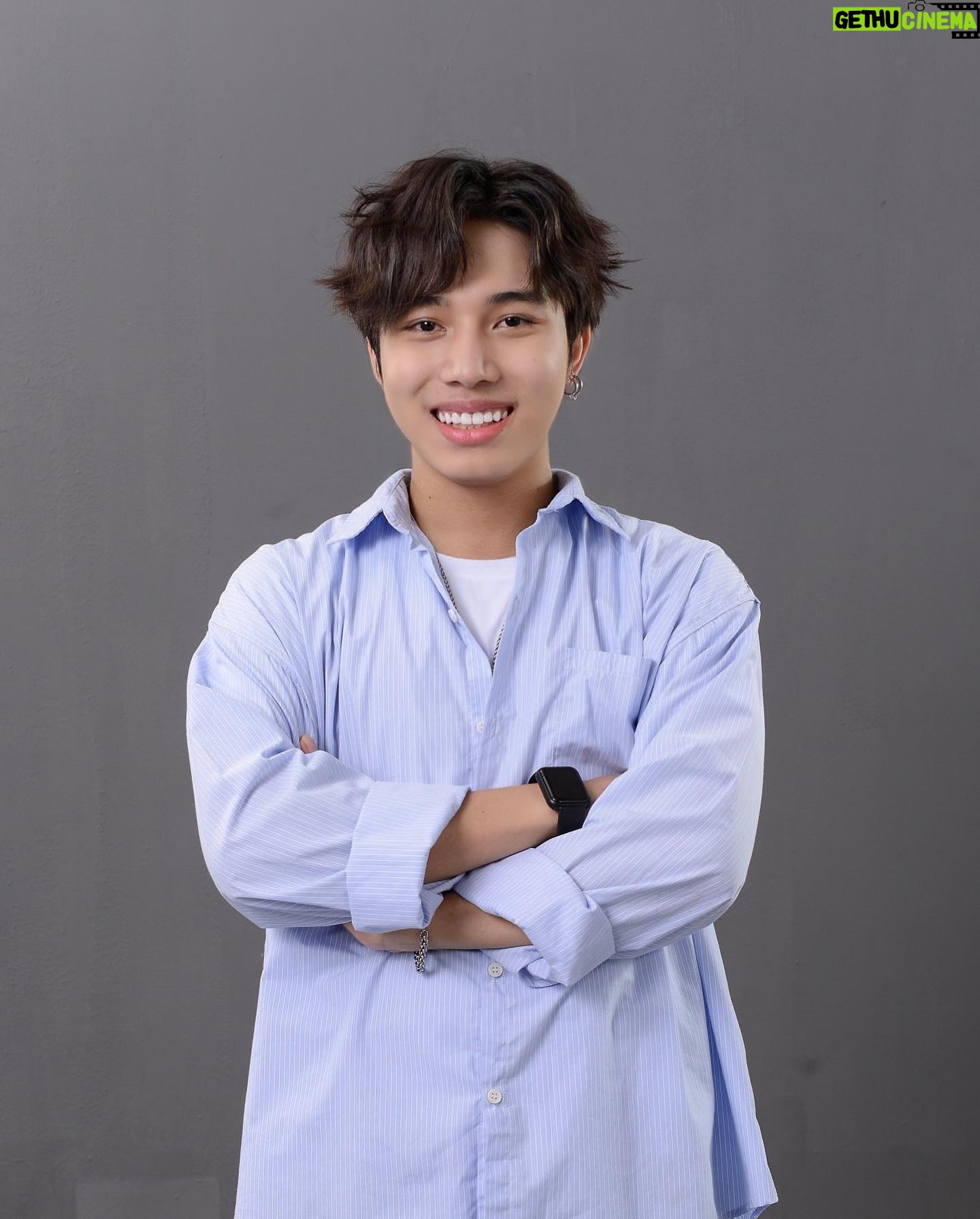 Phạm Thế Bằng - 315 Likes - Yêu nhau mấy núi cũng trèo, dù còn cái nịt vẫn đèo đi chơi 🤭