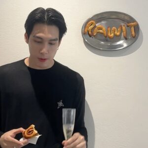 Phanuroj Chalermkijporntavee Instagram - 🥂