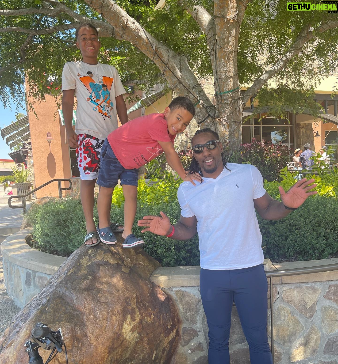 Phil Davis - 674 Likes - Happy Father’s Day to all. Thank you for the photo @alphacatzingano