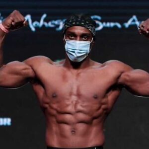 Phil Davis Instagram - Game time🕹 

.

.

.

.

.
.
.
#mmatraining #mmafitness #fitnessgym #bellator257 #fitnesspageforall #mmaworld #fitnessclub #fightlife #fighterlife #weighins #mmarussia  #elbrusreigion #teamfedor #successfulmindset
#fighterdiet #mmaworkout #mmalifestyle #mmagold #abs #absondeck