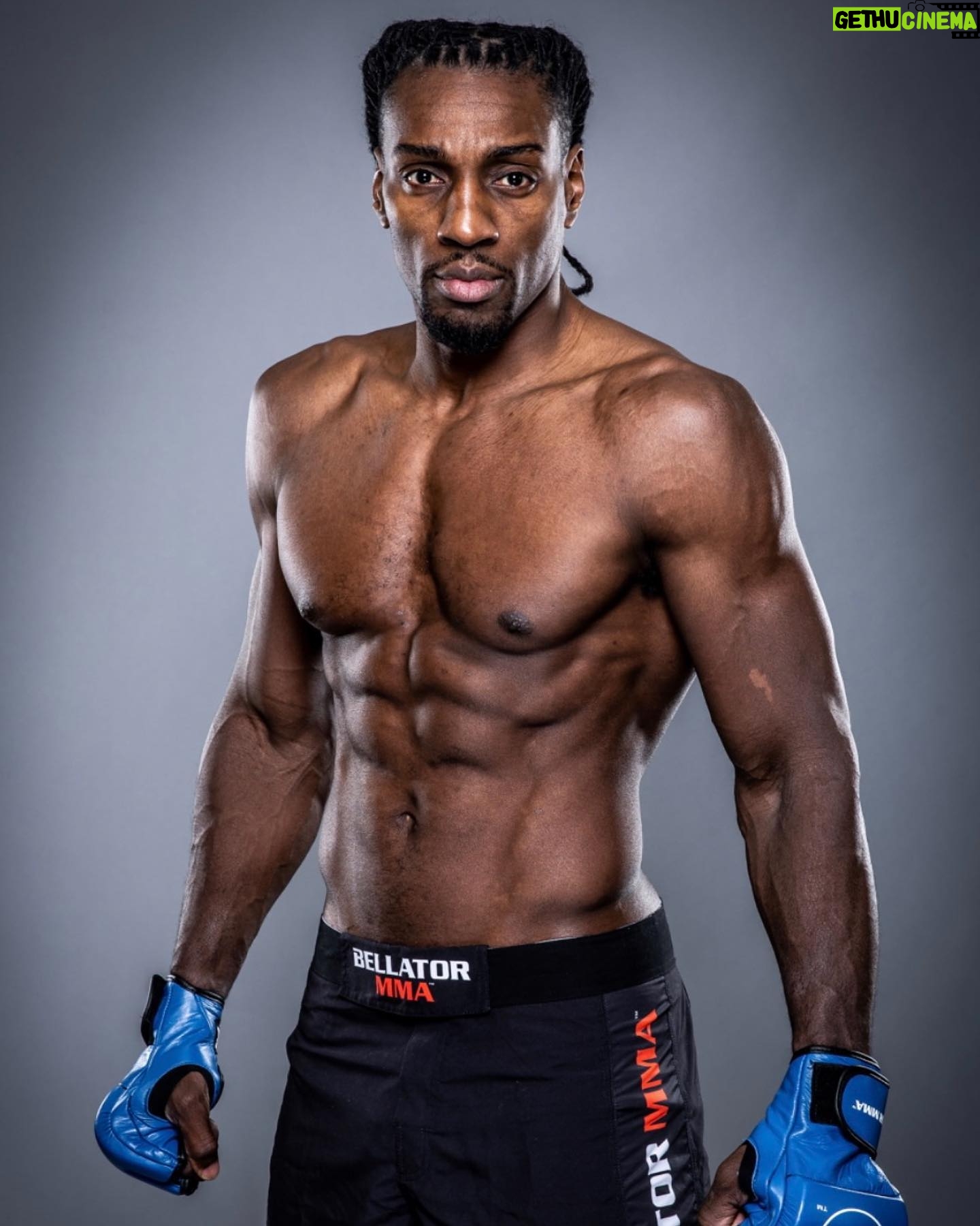 Phil Davis - 1.3K Likes - Today’s the day! Ima show you how great I am!
.
.
.
.
#mmatraining #mmafitness #fitnessgym #fitnesspageforall #fitnessclub #fightlife #fighterlife #successfulmindset #monsterenergy