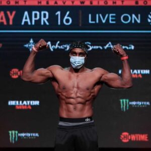 Phil Davis Instagram - Don’t never stop, if you wanna be on TOP! 

.
.

.
.
.
.
#mmatraining #mmafitness #fitnessgym #fitnesspageforall #fitnessclub #fightlife #fighterlife #successfulmindset