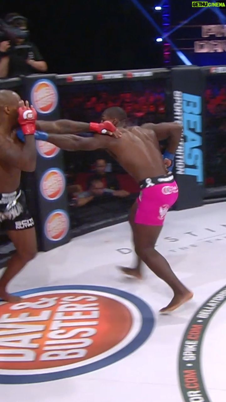 Phil Davis - 4.3K Likes - Will "Mr. Wonderful" stop Anderson? 👊
@philmrw returns after a year out to face @coreya_mma LIVE from the @wintrustarena in Chicago 🇺🇸
#Bellator297 | Fri, June 16th | @shosports