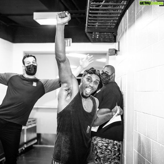 Phil Davis - 3.2K Likes - Full time clowns 🤡 #bellator266. 📸 @thefoxidentity
.
.
.
.
.
.
.
.
#mmatraining #mmafitness #fitnessgym #bellatormma #fitnesspageforall #mmaworld #fitnessclub #fightlife #fighterlife #mmawrestling #wrestling #psuwrestling
#monsterenergy
#successfulmindset