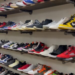 Phil Davis Instagram - Big thanks to my boy @therealsneakpeek  for letting me crash into the middle of his YouTube filming. Sneaker heads check my boy out!