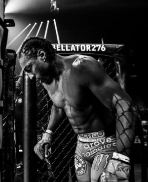 Phil Davis Instagram - Great win Saturday night! Thanks to everyone who tuned in and saw me do my thing in the cage👊

.
.

.
.
.
.
#mmatraining #mmafitness #fitnessgym #fitnesspageforall #fitnessclub #fightlife #fighterlife #successfulmindset #monsterenergy