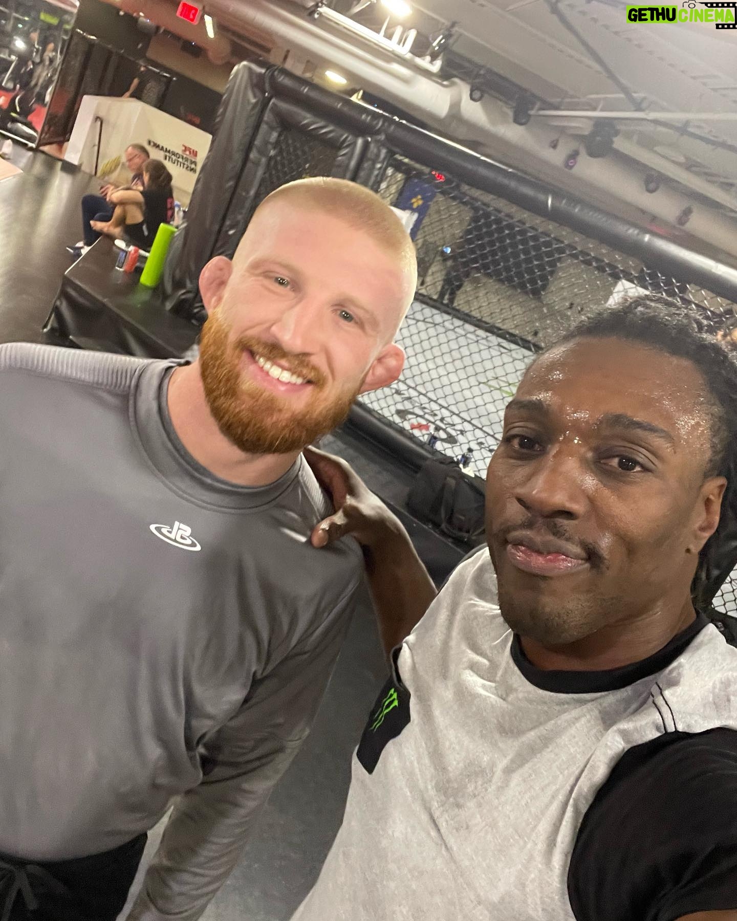 Phil Davis - 1.2K Likes - Penn State family #weare #ufc285