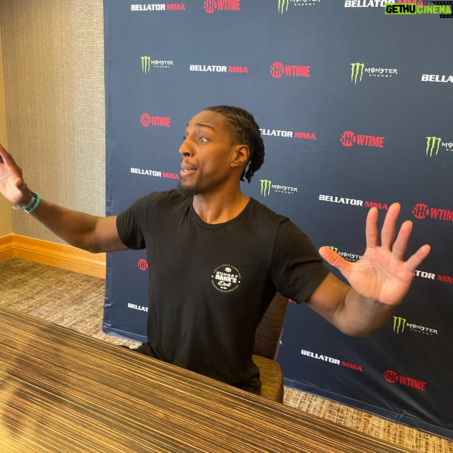 Phil Davis - 1K Likes - Photo dump from virtual press conference and pre fight media
.
.
.
.
.
.
.
.
#mmatraining #mmafitness #fitnessgym #bellatormma #fitnesspageforall #mmaworld #fitnessclub #fightlife #fighterlife #mmawrestling #wrestling #psuwrestling
#monsterenergy
#successfulmindset
#fighterdiet #mmaworkout