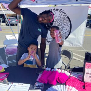 Phil Davis Instagram - Big thank you to everyone who donated a beautiful Sunday afternoon to walk for our sistas. Special thank you to @ricoson3rd_thesalon  for hosting a great event.  Be blessed 👊🏾. 

.

.

.

.

.

.
.
.
#mmatraining #mmafitnesstraining #cancerwalk #pink #pinkribbon #fightcancer