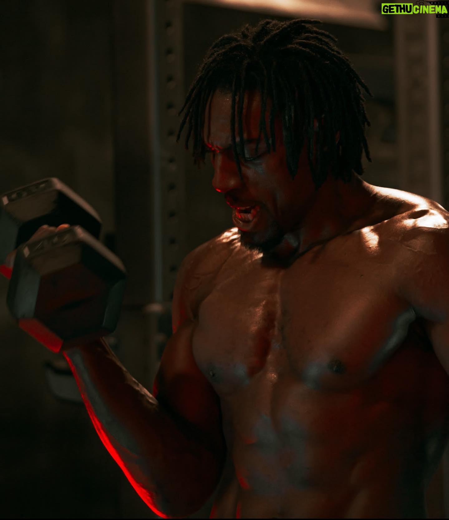Phil Davis - 864 Likes - 1 WEEK UNTIL IT’S GO TIME! DON’T SLEEP ON ME! 💪
@deadly.rythm
.
.
.
.
.
.
#mmatraining #mmafitness #fitnessgym #fitnesspageforall #fitnessclub #fightlife #fighterlife #successfulmindset