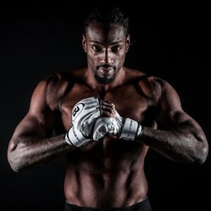 Phil Davis Instagram - Getting close to fight time! LET’S DO THIS!👊

.

.
.
.
.
#mmatraining #mmafitness #fitnessgym #fitnesspageforall #fitnessclub #fightlife #fighterlife #successfulmindset