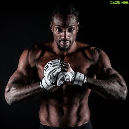 Phil Davis - 1.6K Likes - Getting close to fight time! LET’S DO THIS!👊
.
.
.
.
.
#mmatraining #mmafitness #fitnessgym #fitnesspageforall #fitnessclub #fightlife #fighterlife #successfulmindset
