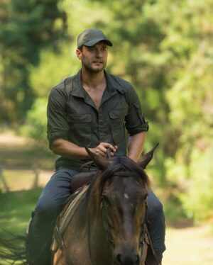 Phil Torres Instagram - Trying to fit in with the locals. A little behind the scenes of filming #ExpeditionX in Arkansas this past week! Horses one day, cottonmouths the next, 100° heat and air full of mosquitoes everyday 😰
📸 @cdlfilms