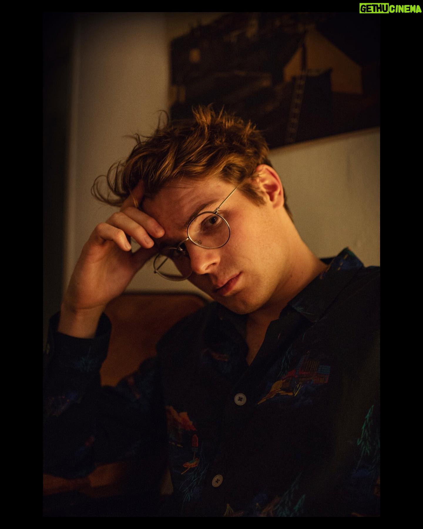 Philip Froissant - 10.9K Likes - @joelistdort hat letzte Woche seine neue Leica getestet 🔥
#portrait #actor #munich