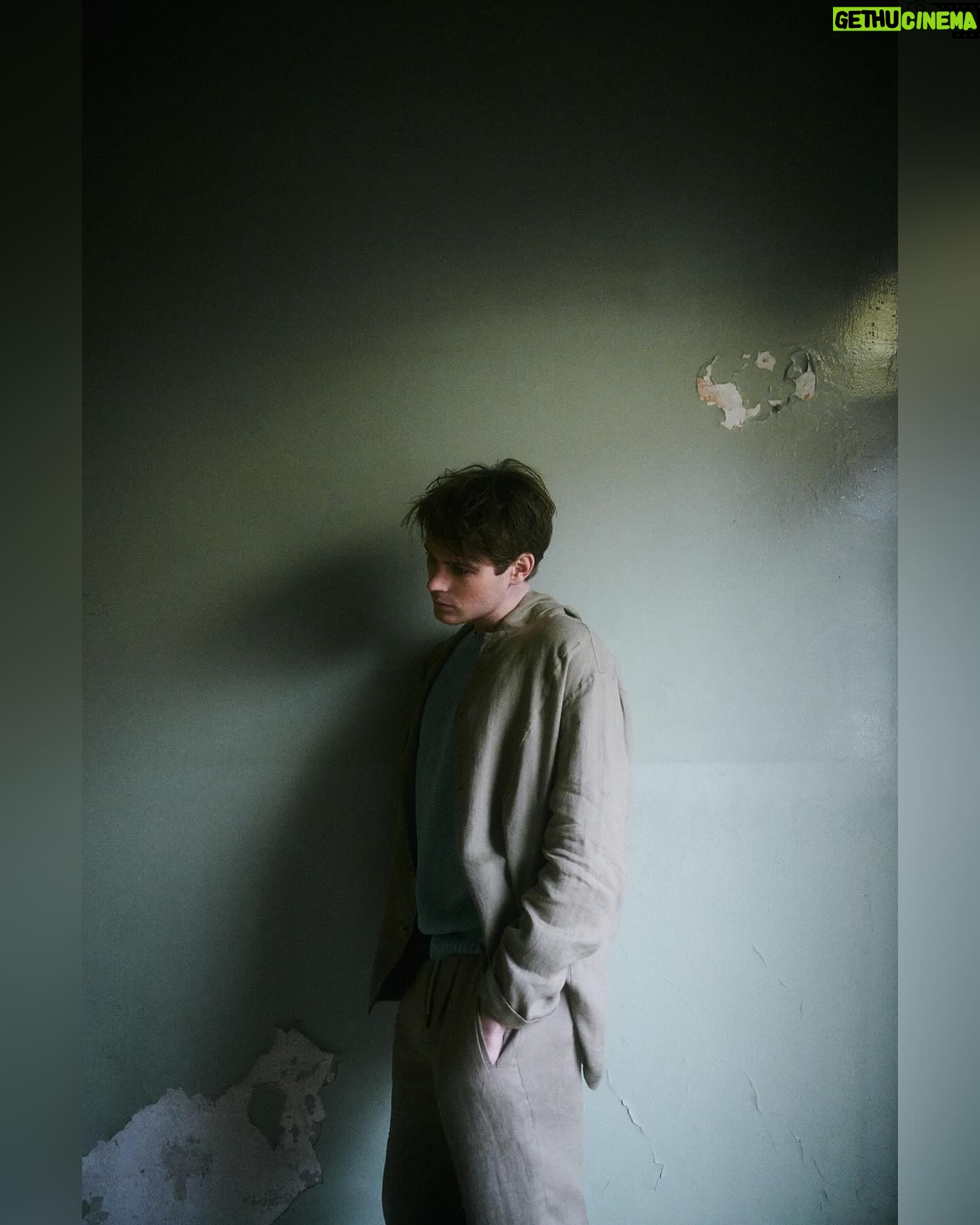 Philip Froissant - 4.8K Likes - Throwback Thursday, MrICON pt3 this time in color cause spring is in the 🏡and in my veins🫀🌸 #icon #mricon #april #april
Photo @alex_wtb
Styling @daniel.sartore
Hair Make-Up with @labiosthetiqueparis
@joerg_oppermann @maja__botic botic
Production @repberlin
Ac @lexi.gundlack @sebastian.eichelberger
Special thx @inga_griese @needagency for making this happen ❤️