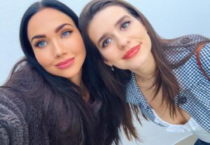 Philippa Coulthard Instagram - Happy birthday @jessicagreen 🥳✨ Can’t wait for more adventures around Europe, and I know you’re excited for all the art galleries and museums I will drag you into along the way 💕