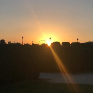 Philippine Stindel Instagram - 👍🙏 #sunset #paris