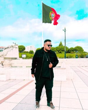 Phillipe Loures Instagram - Eu amo esse país!! 🇵🇹❤️