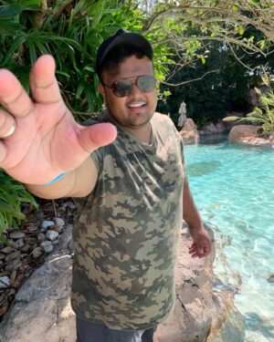 Phillipe Loures Instagram - Que calor por aqui... de 0 a 10 qual sua vontade de pular em uma piscina?? Responde ae..😜☀️🏖 @discoverycove 
#discoverycove 
@seaworldparksbr