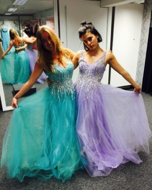 Phoebe Fox Instagram - When we were Disney princesses 💃 @kaziad