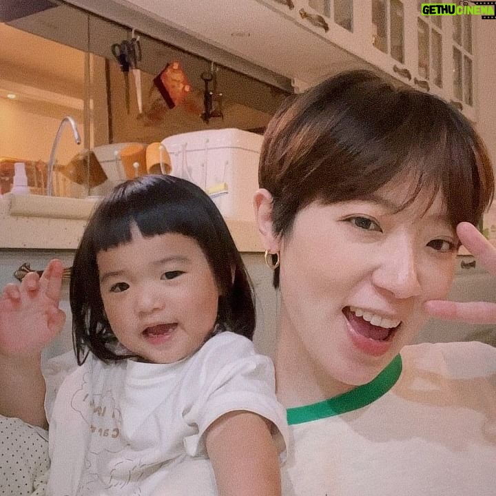 Phoebe Lin - 819 Likes - 大家好我們是錦繡南方twins二重唱aka蜜雪薇琪sweety ✌🏻