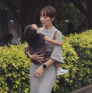 Phoebe Lin Instagram - 大家都很擔心先生的頸椎。