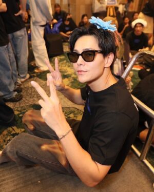 Phromphiriya Thongputtaruk Instagram - 😎👽 #GMMTVOuting2024