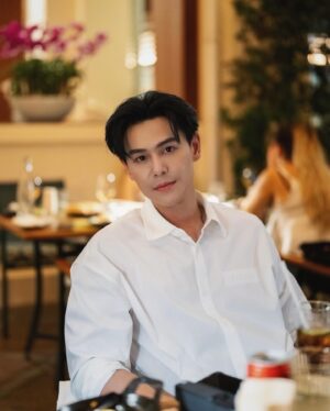 Phromphiriya Thongputtaruk Instagram - #ThePeninsulaBangkok #CulinaryPassport #RiverCafeAndTerrace #PenMoments #BangkokRestaurant #BangkokFoodie #BKKFood #BKKFoodguide