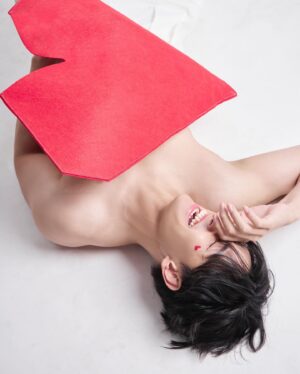 Phromphiriya Thongputtaruk Instagram - Happy Valentine’s Day 🩷

Photo @peerawat.production
Make up @homeless_makeupb
Hair @phkhomr
Stylist @iamsoontorn24
Clothes @champchawan
Asst @noomniiiiiiiiiiiii