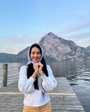 Phunthida Phairuangkij Instagram - Marshmallow & golden hour 💖💙✨😋