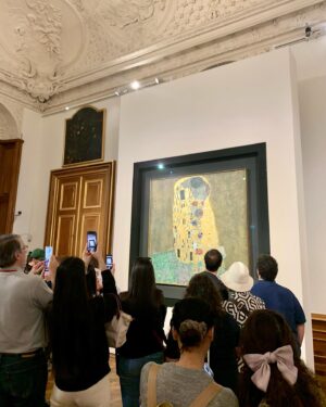 Phunthida Phairuangkij Instagram - Klimt of us✨