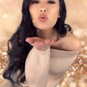 Phuong Kubacki Instagram - Happy New Year!! Cheers to an amazing #2022 ! 🥳🥂#nye2022 
#bye2021 #asianactress