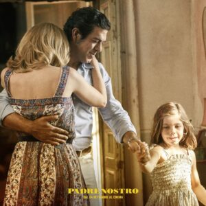 Pierfrancesco Favino Instagram - Manca poco all’uscita di #Padrenostro, dal 24 settembre al cinema.

#PADRENOSTRO
@visionfilmdistribution 
@lungtafilm 
#pkocinema
@tendercapitalproductions 

@goodnoce 
@barbara_ronchi_ 
@mattiagaraci 
@francescogheghi_nervetto