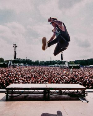 Pierre Bouvier Instagram - Summer of 2024 off to a great start. 🔥🔥🔥
📸 @shotbywozniak