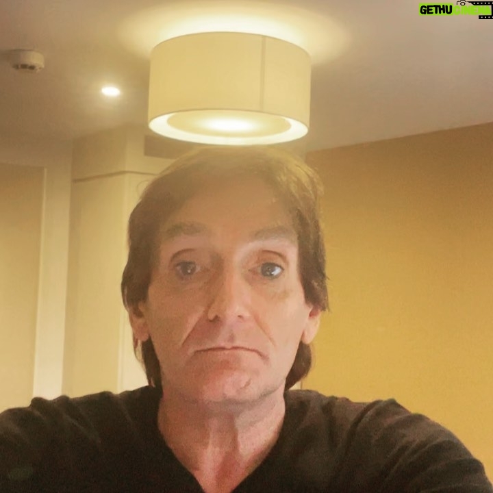 Pierre Palmade - 3K Likes - Reconnaître un saint ! 😃