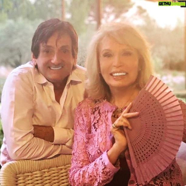 Pierre Palmade - 4.5K Likes - Avec la drolissime, la bellissime, Amanda Lear… j’en suis gaga ❤️