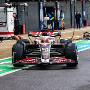 Pietro Fittipaldi Instagram - Great to have our brilliant Brazilian back on track 🇧🇷👏

@pifitti has been laying down the laps so far this morning 🛞

#HaasF1