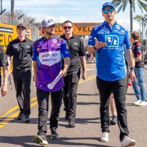 Pietro Fittipaldi Instagram - St. Pete 🌴 New track for me, looks cool! Lots to learn and looking forward to a great start of the season. 🇧🇷 St. Pete parece ser uma pista bem legal! Temos muito pra aprender ainda mas estou muito motivado para enfrentar esse desafio! Bora! 💜