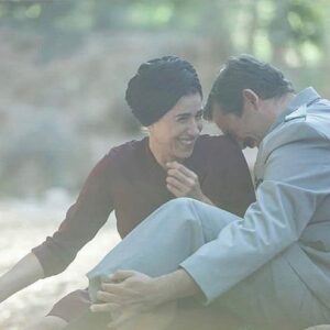 Pigmalion Dadakaridis Instagram - Έτσι θα πρέπει οι άνθρωποι να επικοινωνούν ,να αγαπιούνται και να σέβονται ο ένας τον άλλο ,γιατί καμία φορά από τα πιο ταπεινά και απλά πράγματα συμβαίνουν τα πιο μαγικά και σπουδαία... η συνεργασία ,η συνύπαρξη,ο αλληλοσεβασμός, η κατανόηση και στο τέλος φεύγουν και έρχονται οι άνθρωποι ευτυχισμένοι ... αρκετά με την βία και το σκοτάδι. @vasiaphoto @stop_violence_against_women @tanweer_productions