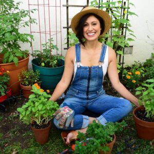 Pilar Holland Instagram - She who plants a garden plants happiness. 💚

 
📸 by @kevybaby_socal